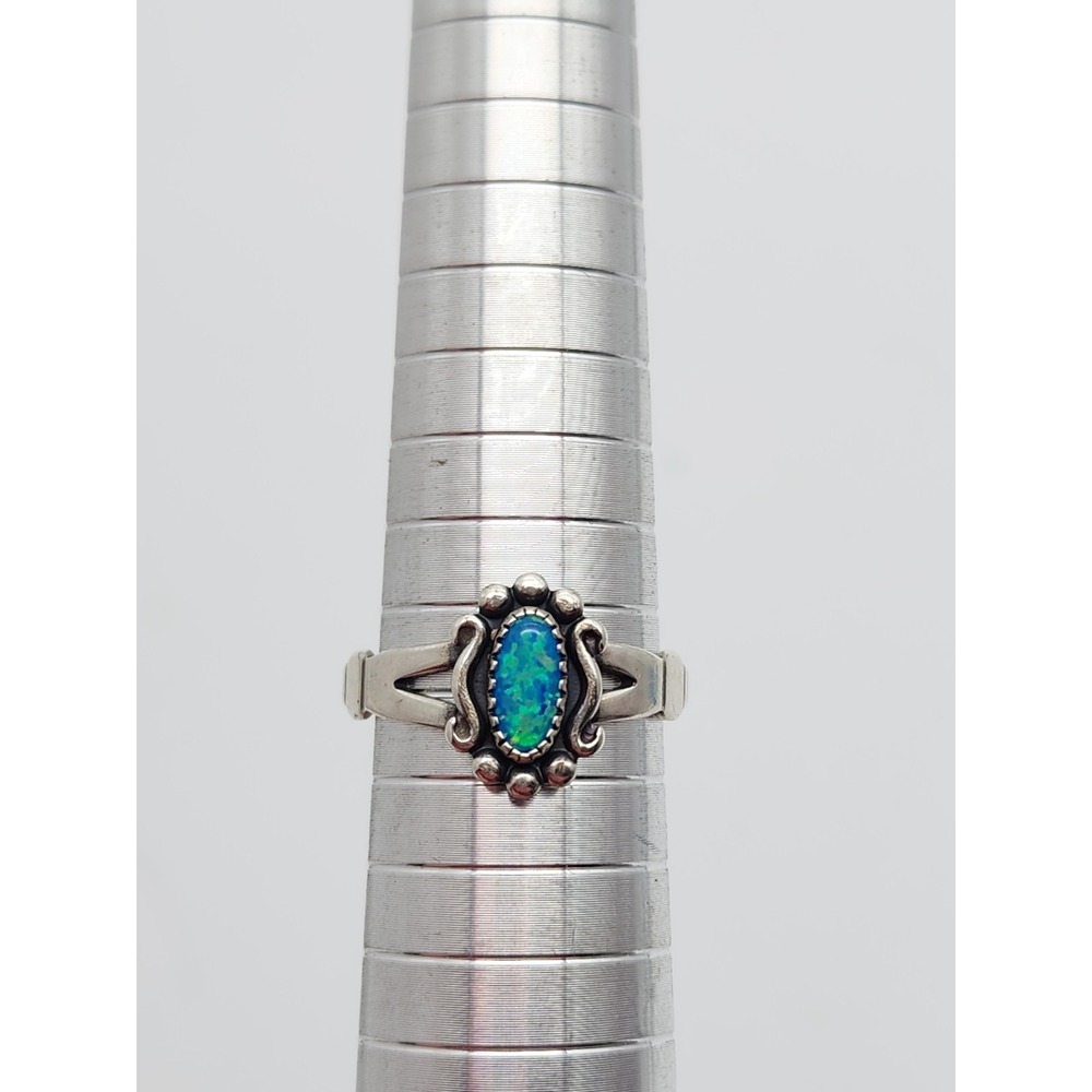 Sterling Silver Ring With Blue Fire Opal Size 7.5 WM CO